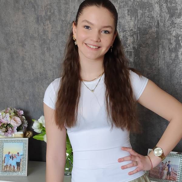 modelka s ID 0102BNWRR1 p031