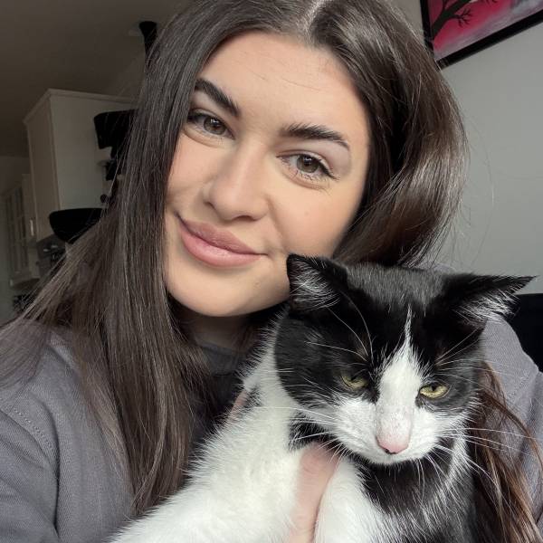 modelka s ID 0102BXKG3H p021