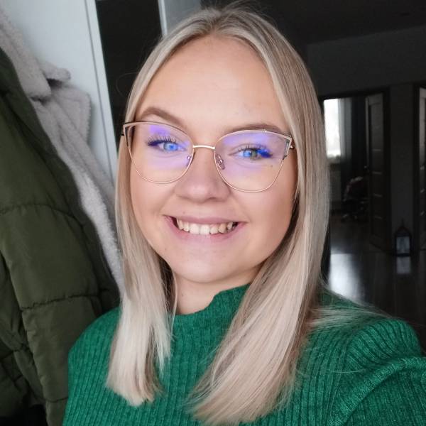 modelka s ID 0102BZRSLL p021