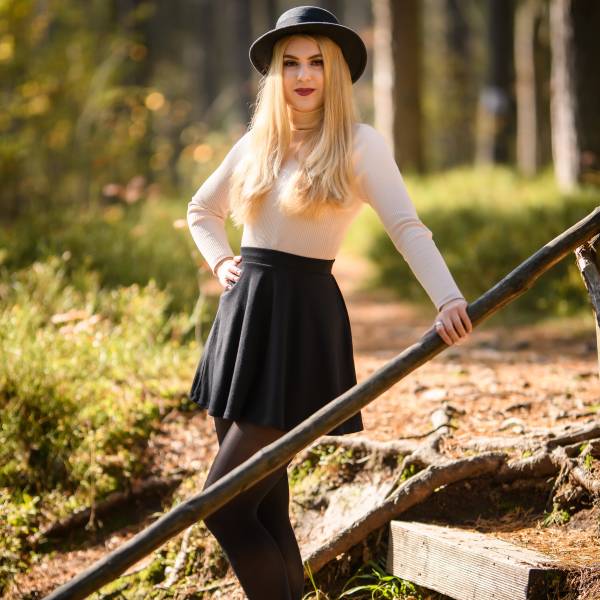 modelka s ID 0102C0I2L0 p031