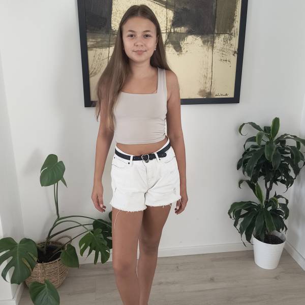 modelka s ID 0102C8KPC9 p031