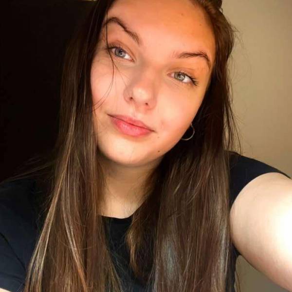 modelka s ID 0102CCU0J9 p021