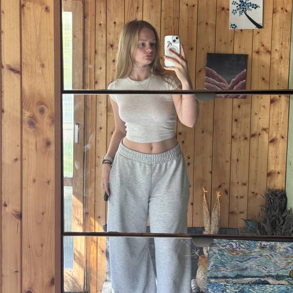 modelka s ID 0102CKHQD1 p031