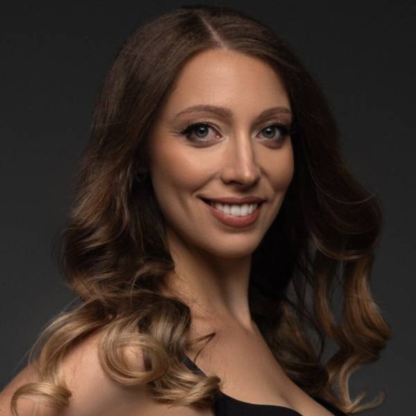 modelka s ID 0102CMV3BM p021