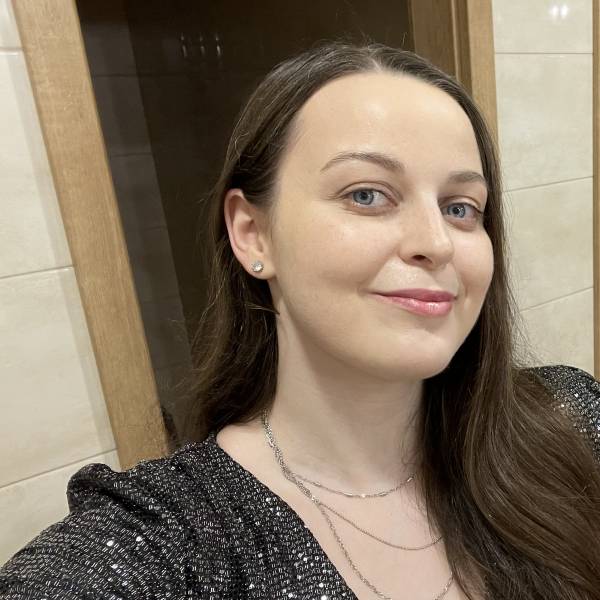 modelka s ID 0102CNIEH9 p021