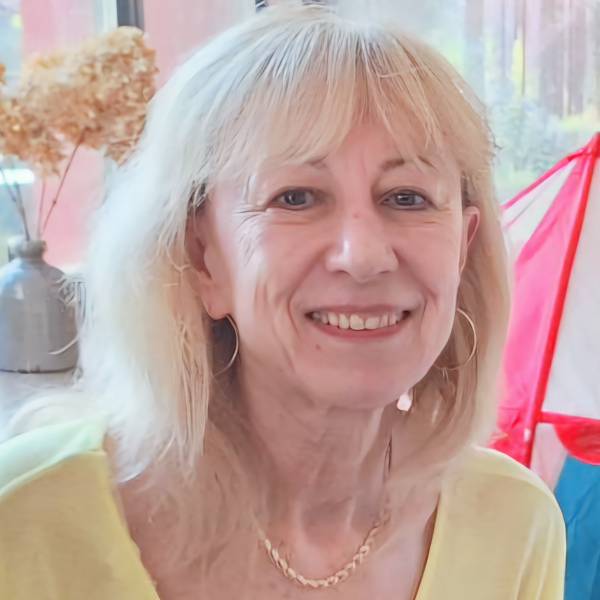 modelka s ID 0102CR4RLZ p021