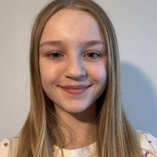 modelka s ID 0102CU9MLG p021