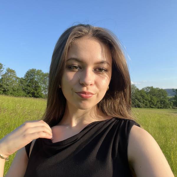 modelka s ID 0102CUDYM5 p021