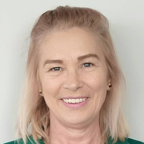 modelka s ID 0102CUXGEA p021