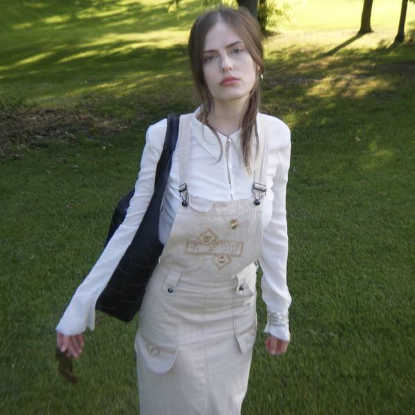 modelka s ID 0102CVUNXS p031