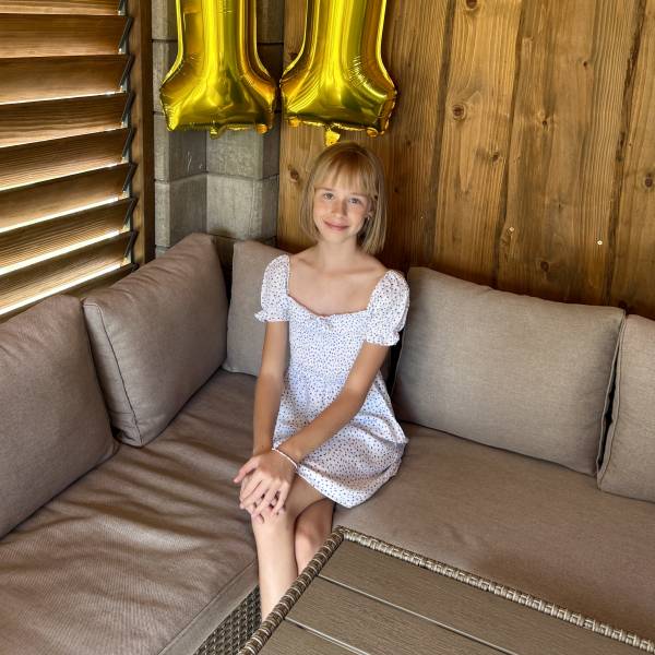 modelka s ID 0102CX51I7 p021