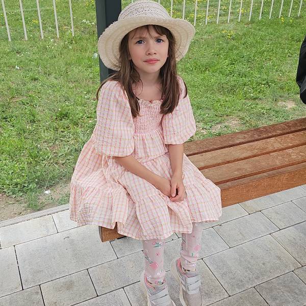 modelka s ID 0102CX5V54 p031