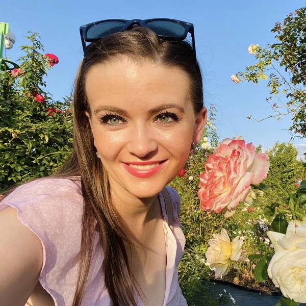 modelka s ID 0102D03YNE p021