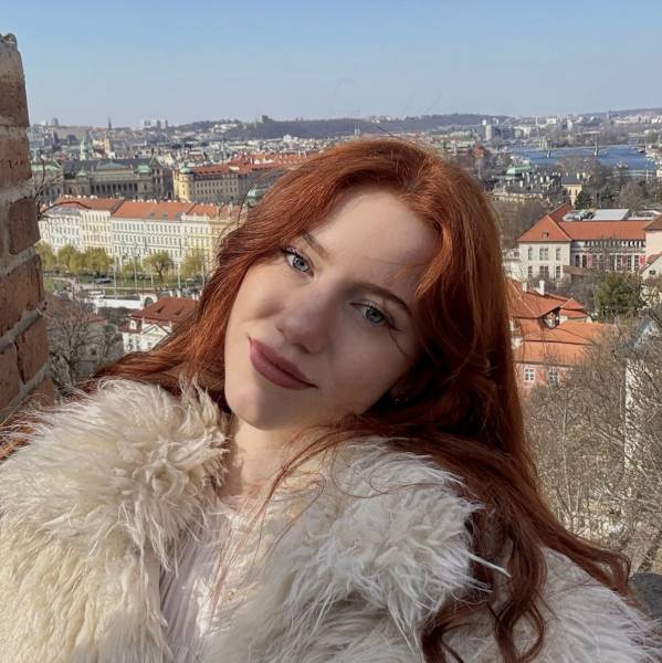 modelka s ID 0102D1O5EQ p021