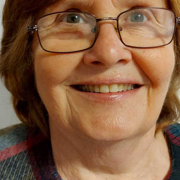 modelka s ID 0102D7BJB5 p021