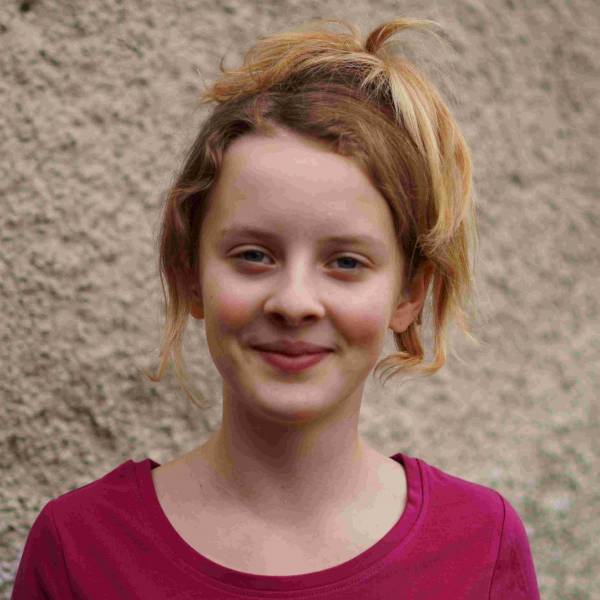 modelka s ID 0102DFV3VB p021