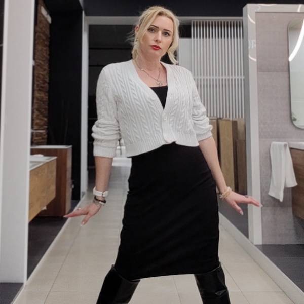 modelka s ID 0102DJOT2Q p031