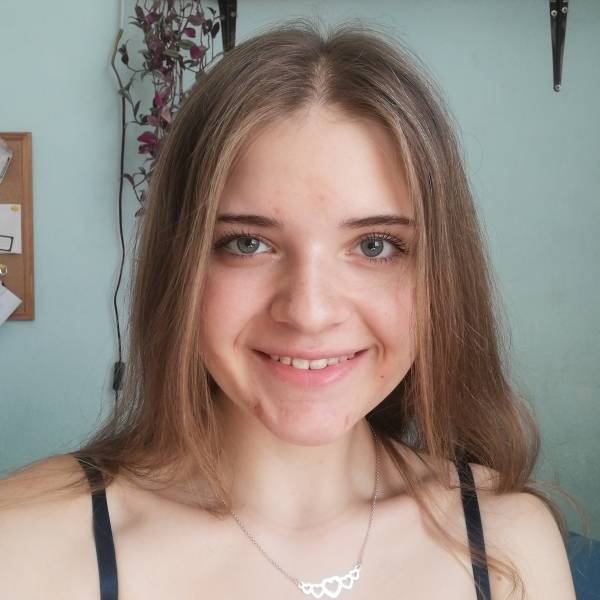 modelka s ID 0102DLQVJM p021