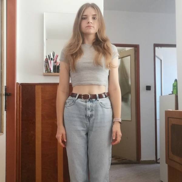 modelka s ID 0102DLQVJM p031