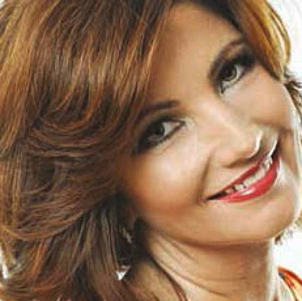 modelka s ID 0102DMZIOQ p021