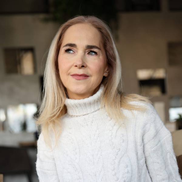 modelka s ID 0102DPYQA6 p021