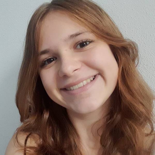 modelka s ID 0102DTGZL5 p021