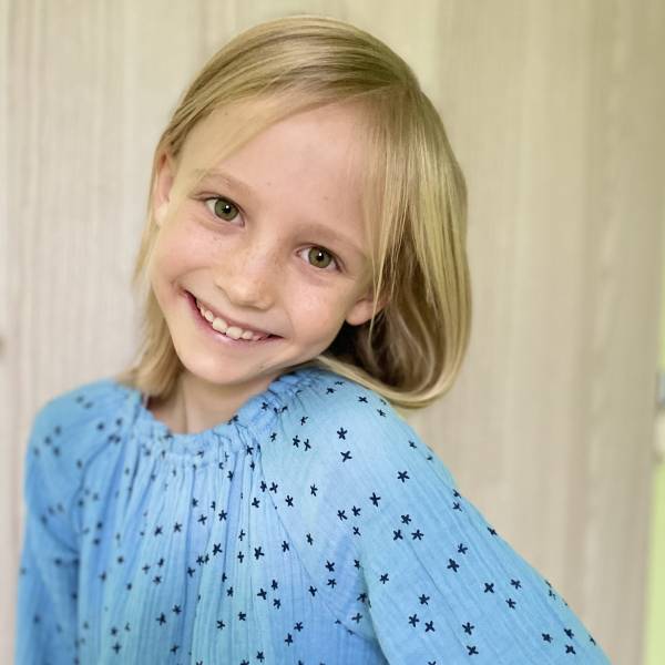 modelka s ID 0102DUXO57 p021