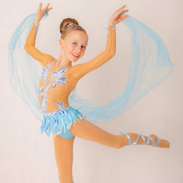 modelka s ID 0102DUXO57 p031