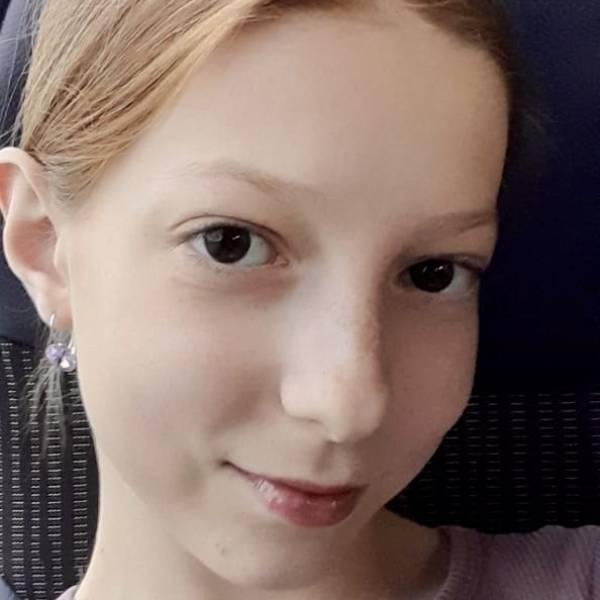 modelka s ID 0102E29NHC p021