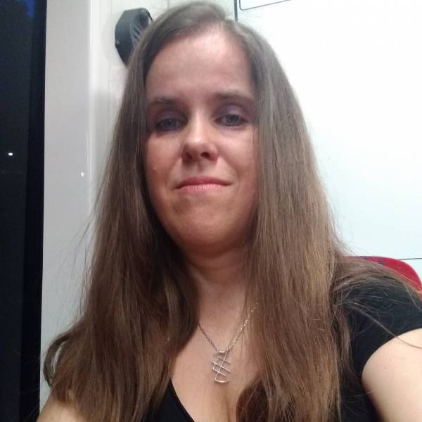 modelka s ID 0102EAL7SJ p021