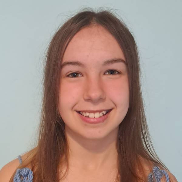 modelka s ID 0102ECXDS0 p021