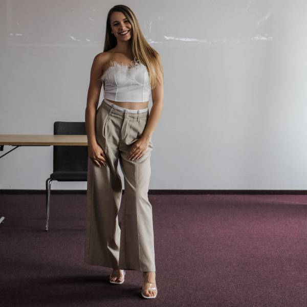 modelka s ID 0102EFCV1V p031