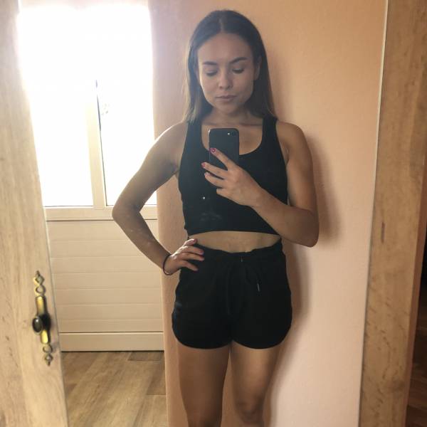 modelka s ID 0102EJBXQA p031