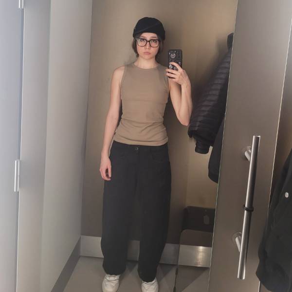 modelka s ID 0102EK0J82 p031