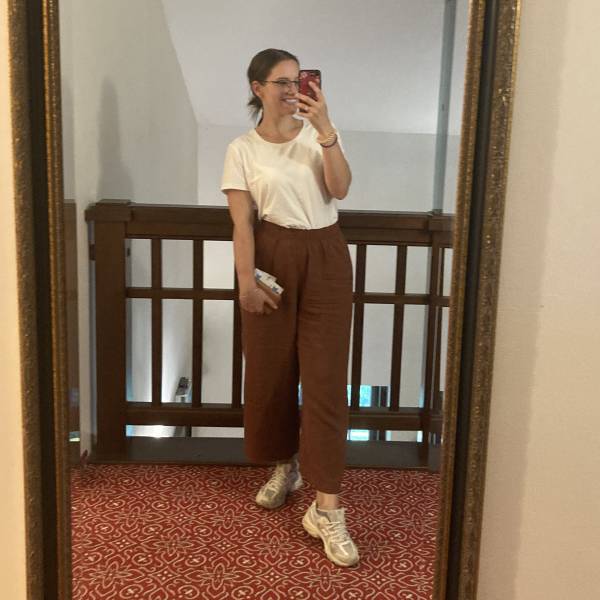 modelka s ID 0102ER8SIQ p031
