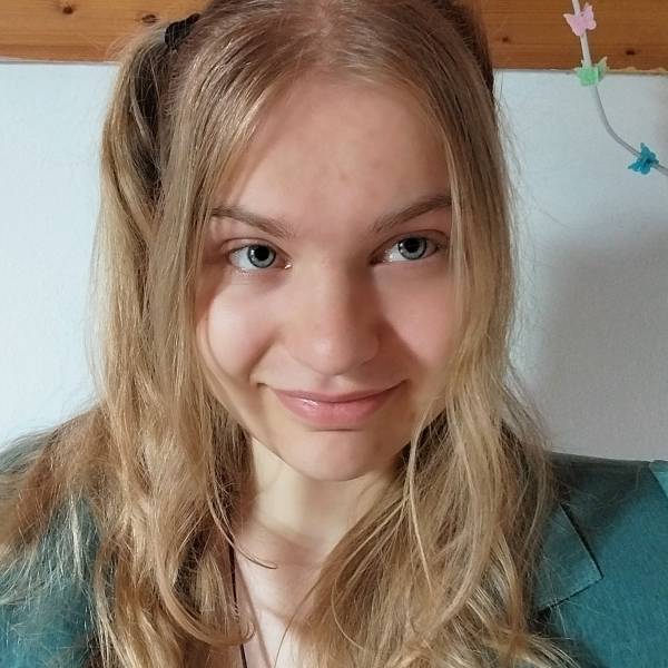 modelka s ID 0102EUMCJU p021