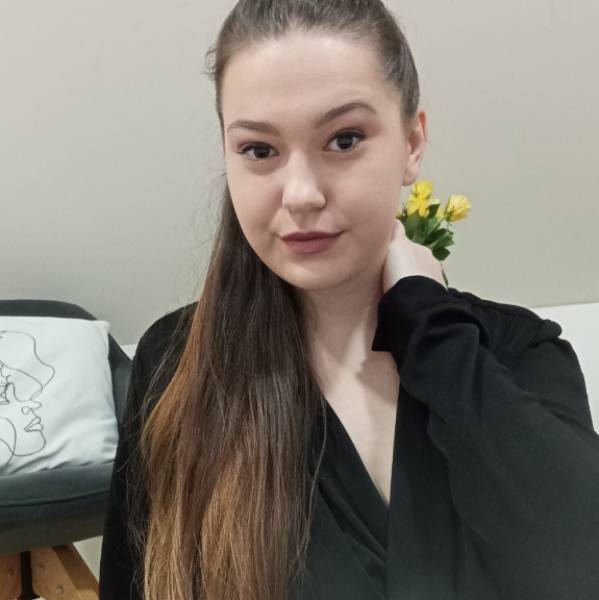 modelka s ID 0102F30UT7 p021
