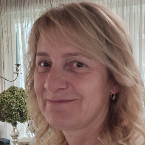 modelka s ID 0102F70XAP p021