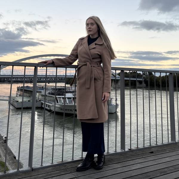 modelka s ID 0102FBSRHX p031