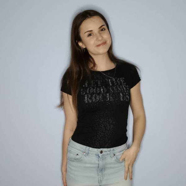 modelka s ID 0102FFUKSP p031