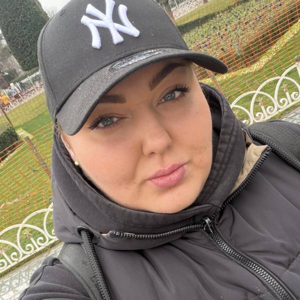 modelka s ID 0102FGGX9L p021