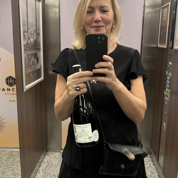 modelka s ID 0102FH9DYV p031