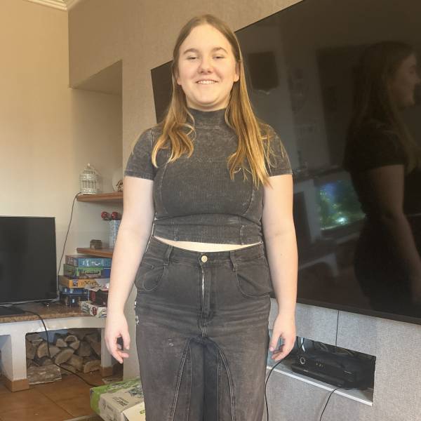 modelka s ID 0102FJXW1S p031