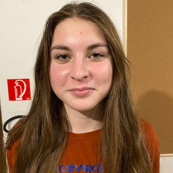 modelka s ID 0102FNO5IZ p021