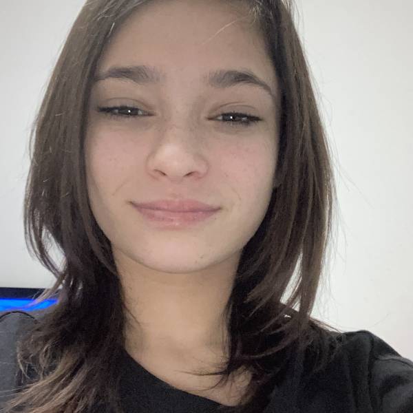 modelka s ID 0102FO22K5 p021