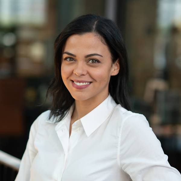 modelka s ID 0102FO9RH3 p021