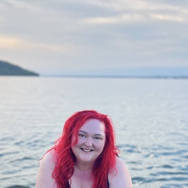 modelka s ID 0102FPUKWF p021