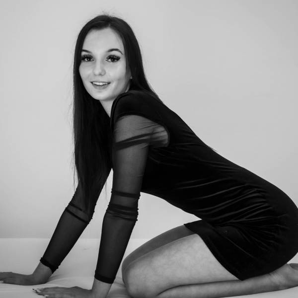 modelka s ID 0102FS3TFA p021