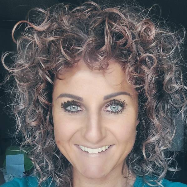 modelka s ID 0102G28AHH p021