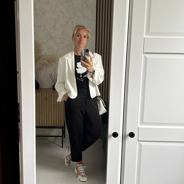 modelka s ID 0102G3RQYP p031